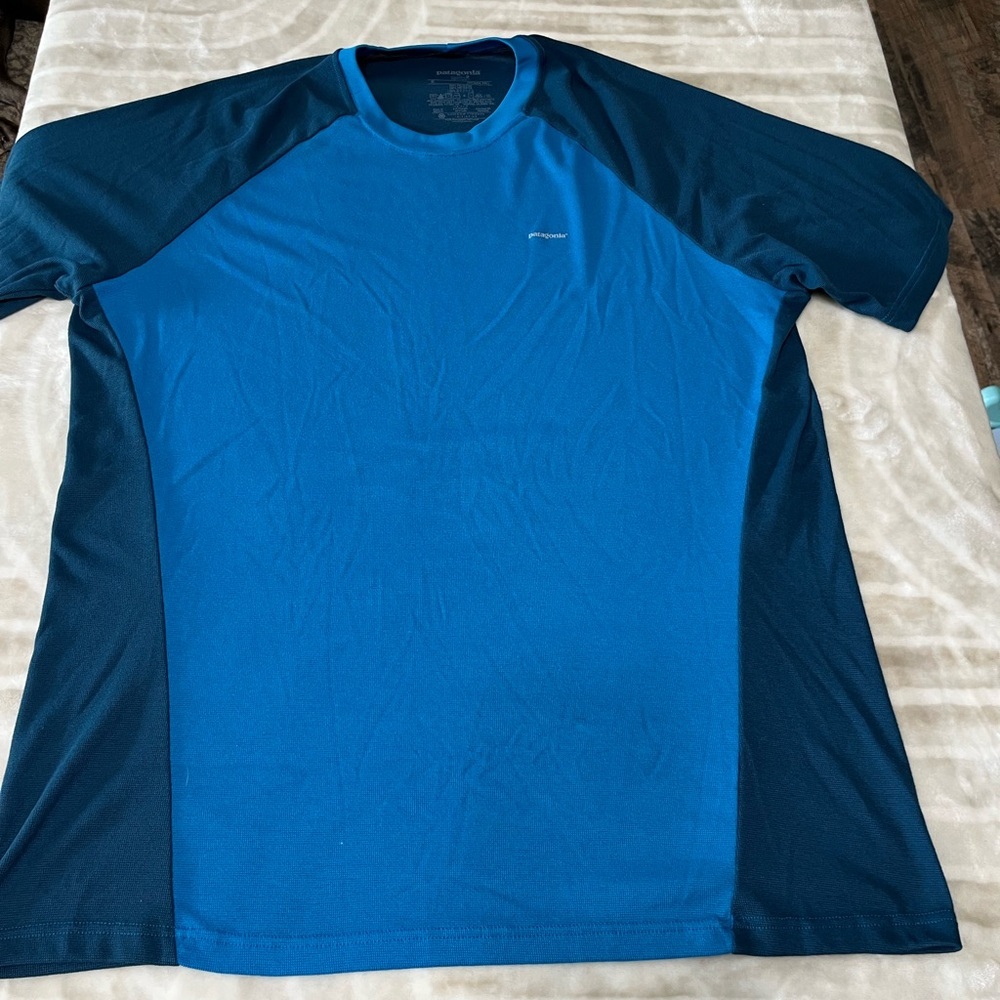 Patagonia Blue Athletic T-Shirt XL